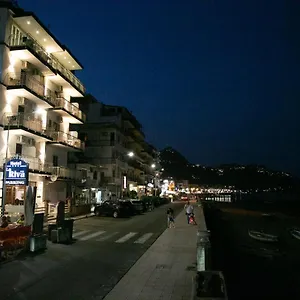 La Riva Джардини-Наксос